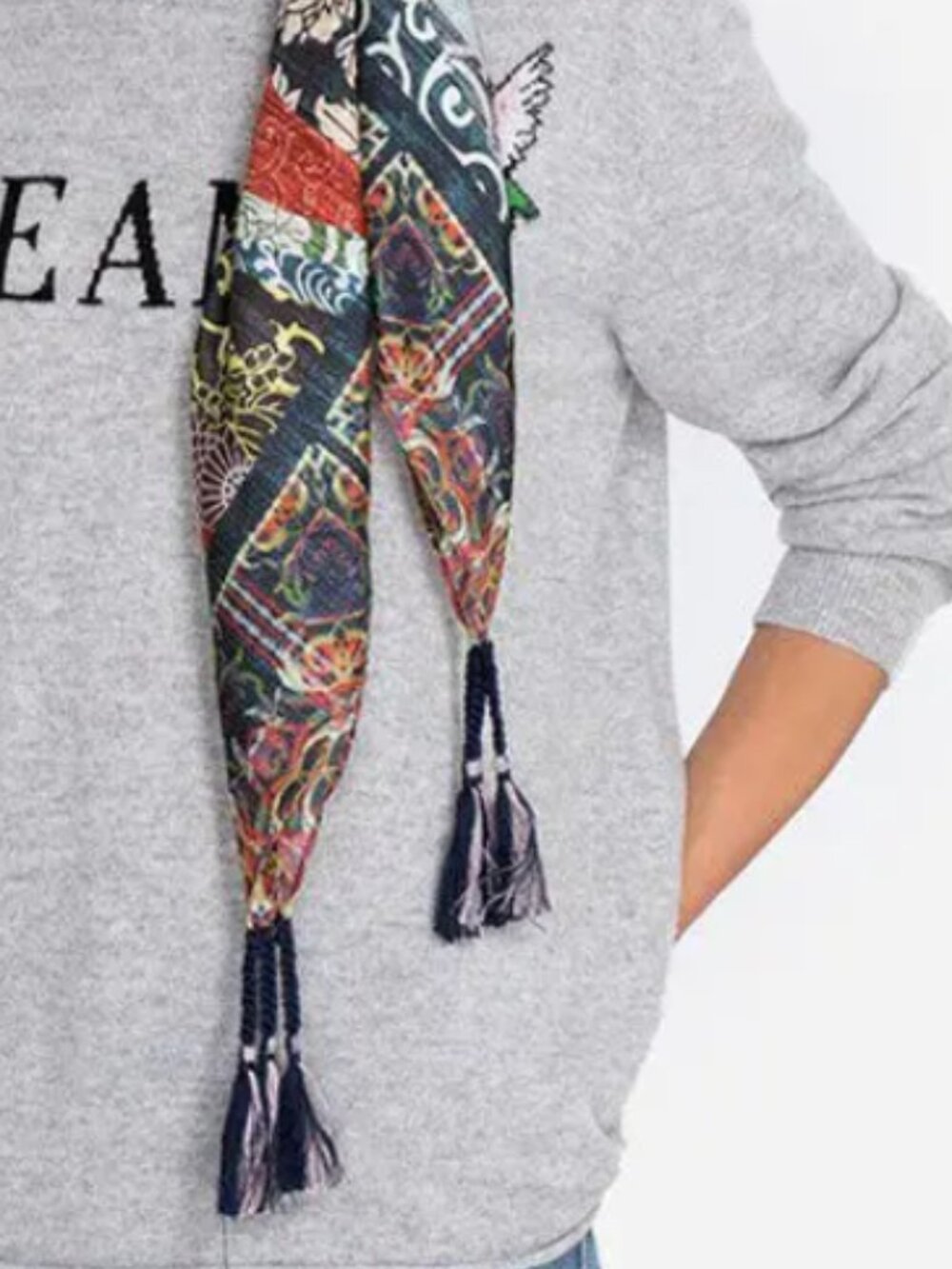 New without tag Johnny Was Silk Scarf Yokohama print w tassels Retired